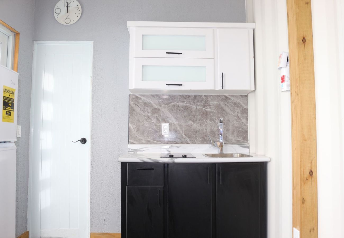 Apartamento en Vega Baja - Cozy 1BR Apartment with Private Entrance