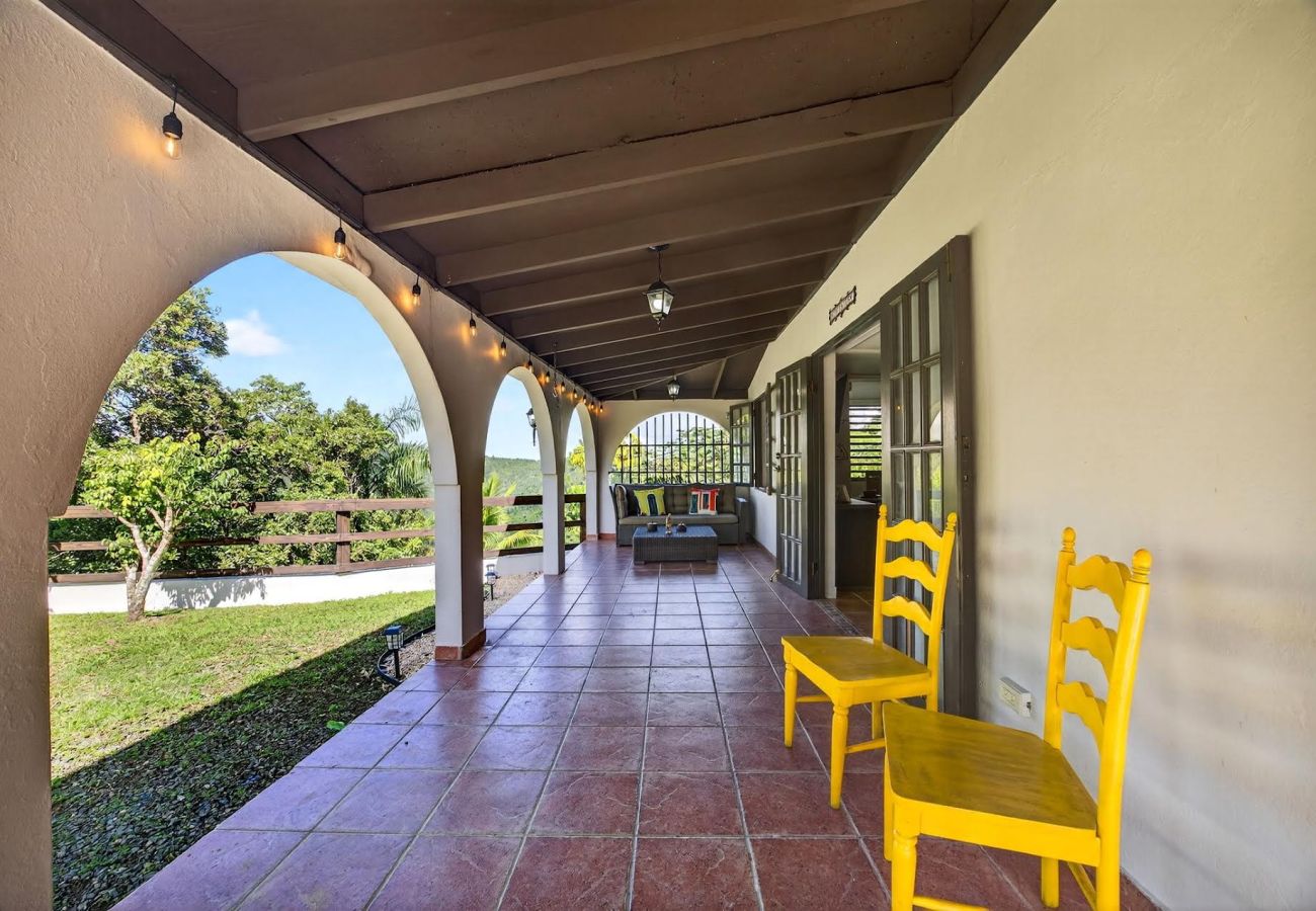 Finca en Cayey - Hideaway Mountain Escape w/ Jacuzzi & Scenic Views