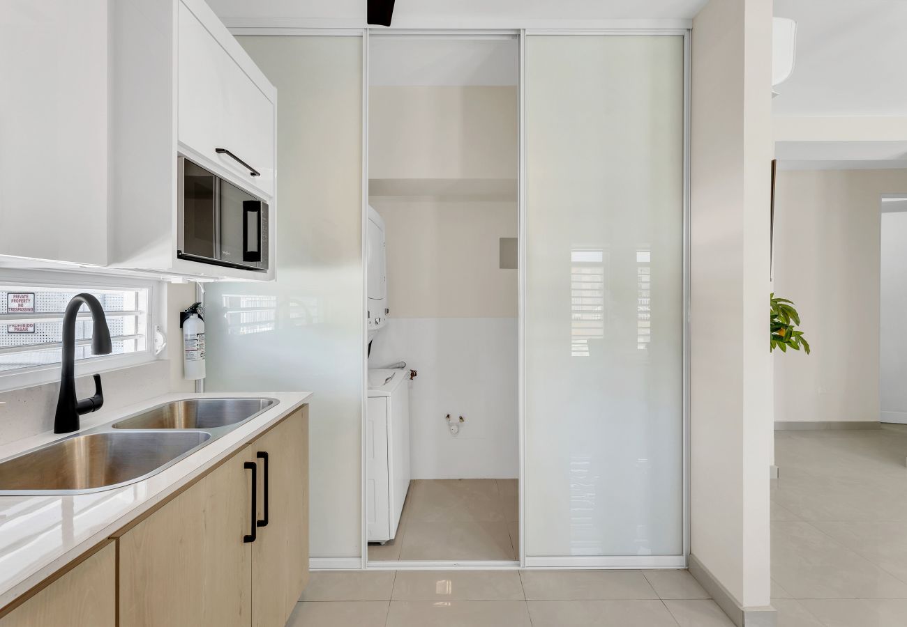 Apartamento en San Juan - Encantador 1BR con Balcón | Ideal para 3