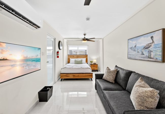 Apartamento en San Juan - Refugio acogedor con patio privado, 2 habitaciones | Para 3 huéspedes