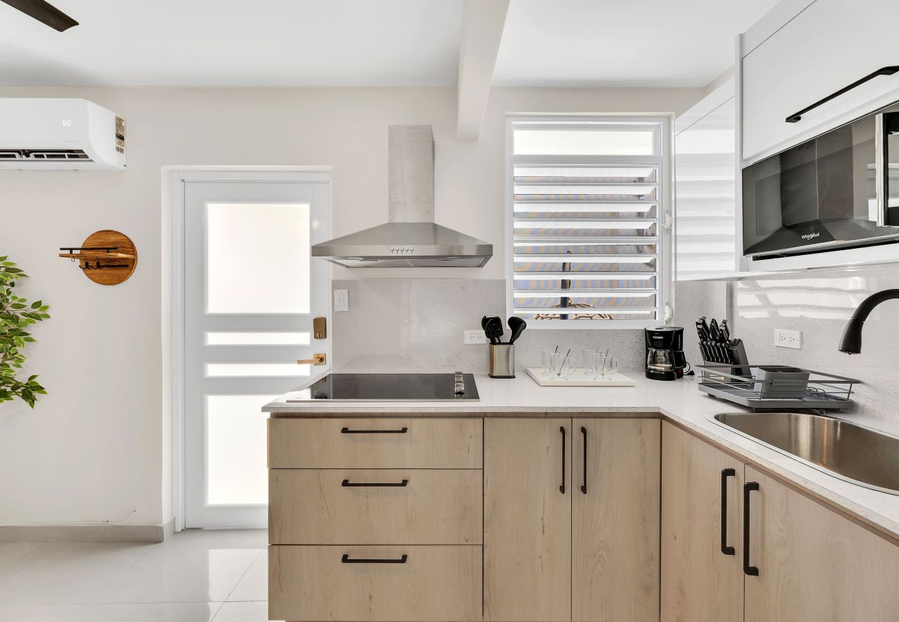 Apartamento en San Juan - Refugio acogedor con patio privado, 2 habitaciones | Para 3 huéspedes