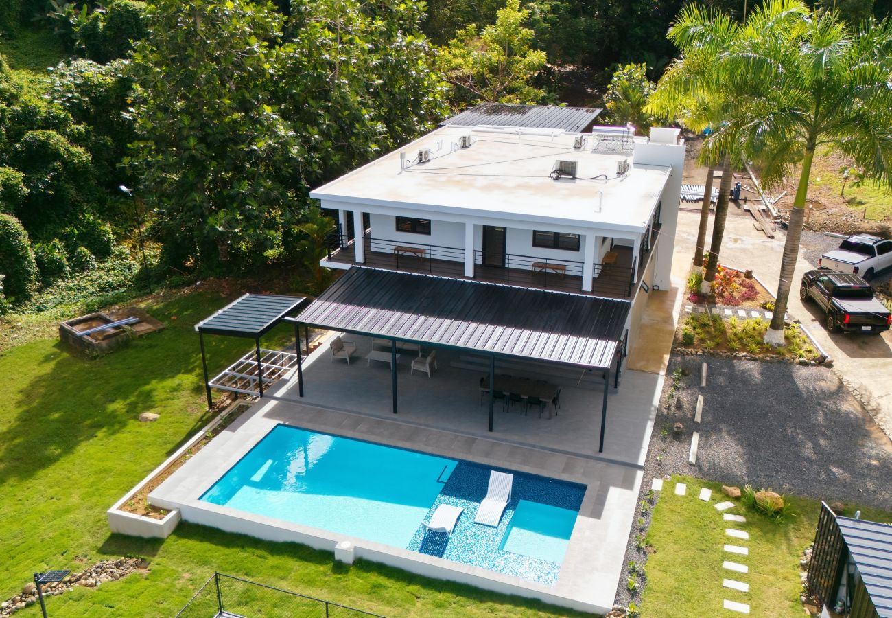 Casa en Río Grande - Rainforest Retreat | 6BR Private Pool Home for Groups