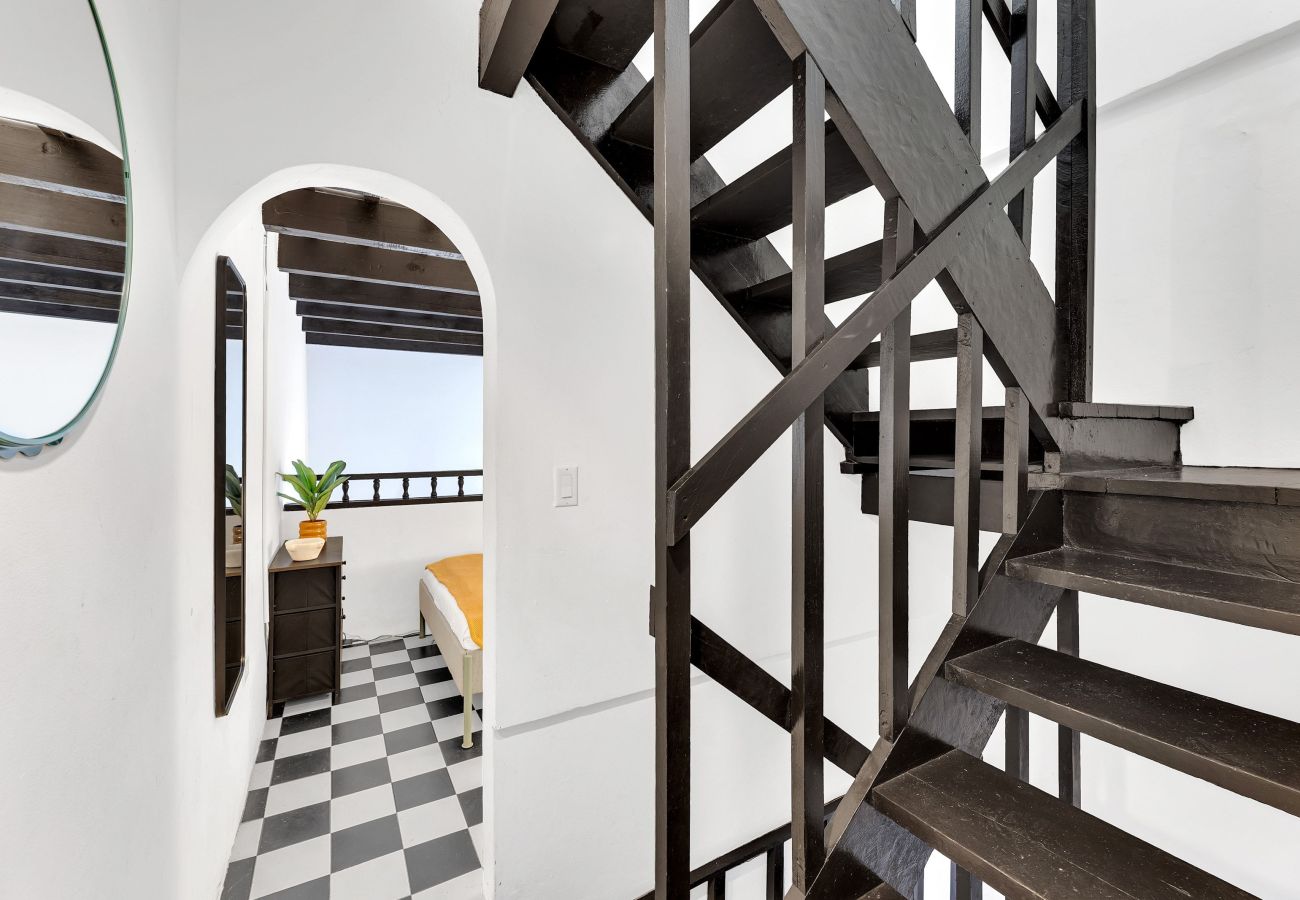 Apartamento en San Juan - Corazón de Old SJ | 2H, 5 Huéspedes + Terraza VIP