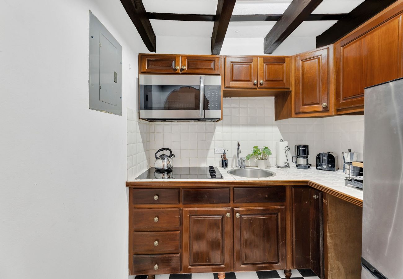 Apartamento en San Juan - Corazón de Old SJ | 2H, 5 Huéspedes + Terraza VIP