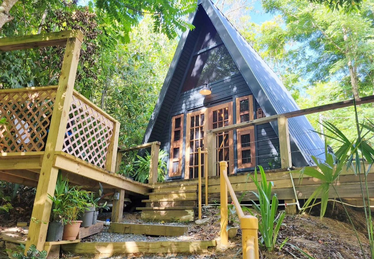 Casa en Cayey - Romantic Cozy Serene A Frame Mountain Cabin 