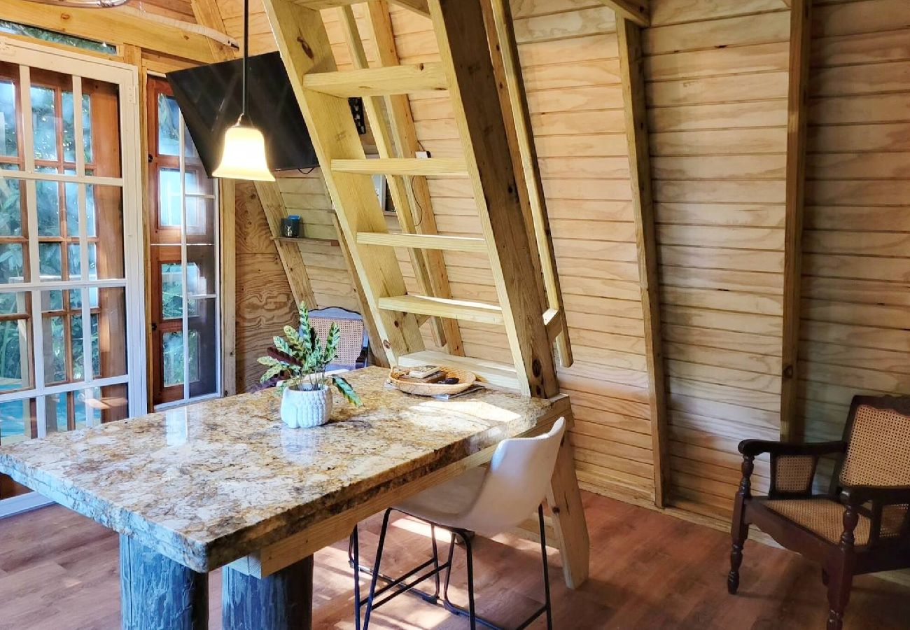 Casa en Cayey - Romantic Cozy Serene A Frame Mountain Cabin 