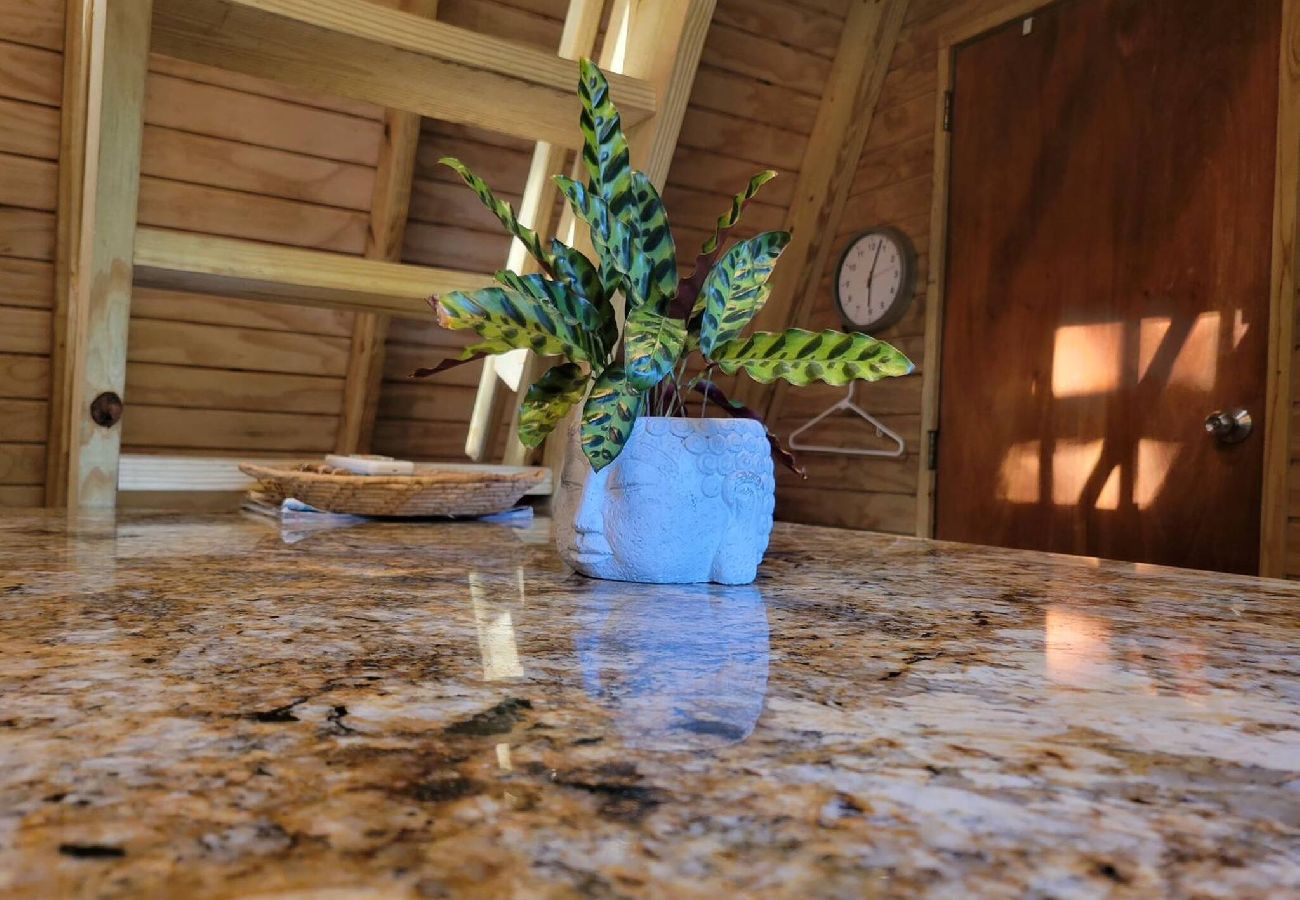 Casa en Cayey - Romantic Cozy Serene A Frame Mountain Cabin 