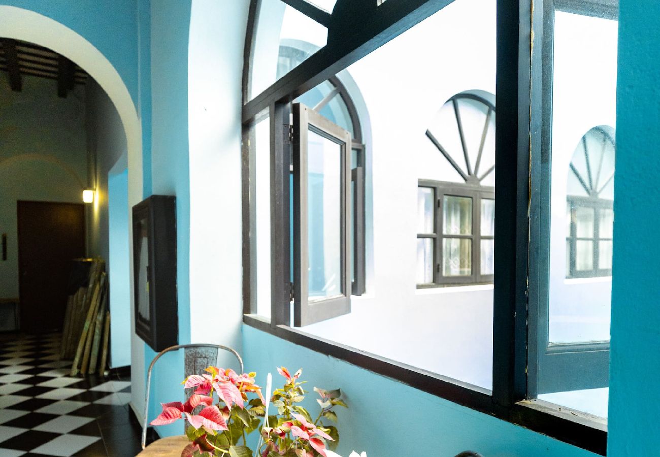 Apartamento en San Juan - Historic and Stylish Apt at Calle Fortaleza! 