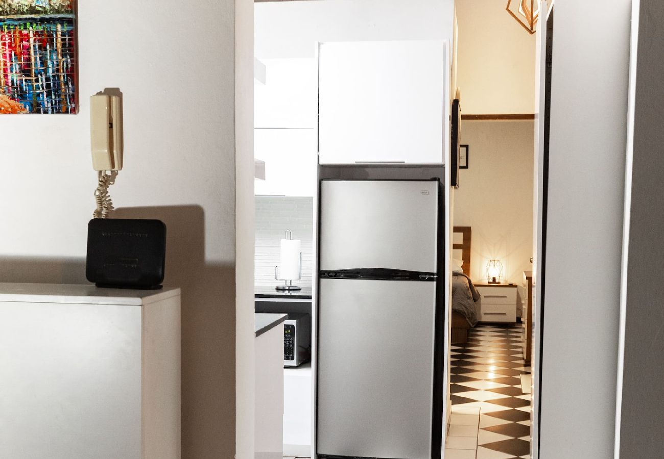 Apartamento en San Juan - Historic and Stylish Apt at Calle Fortaleza! 