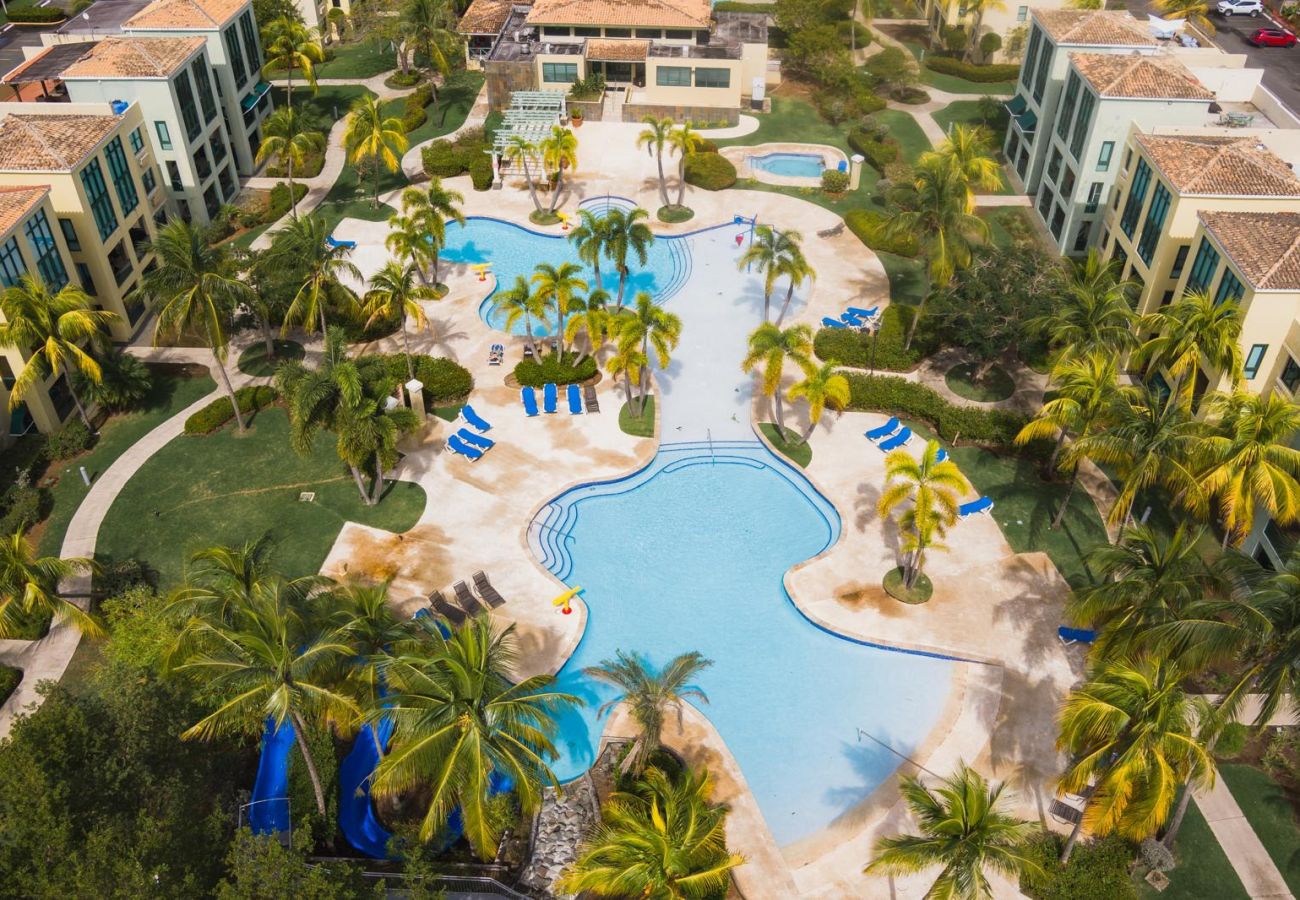 Residencial en Río Grande - Beachfront Aquatika Resort- Style/ Pools & Ocean
