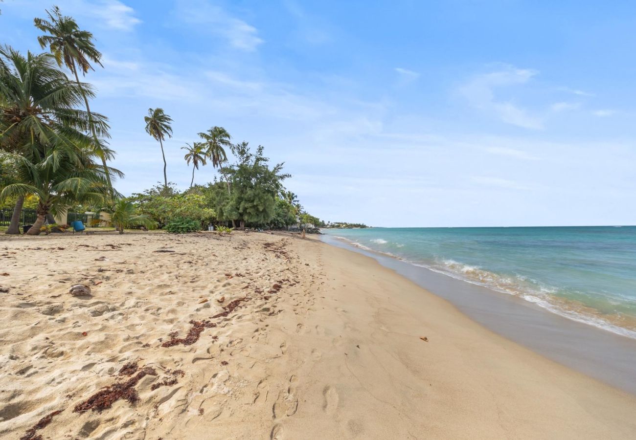 Residencial en Río Grande - Beachfront Aquatika Resort- Style/ Pools & Ocean