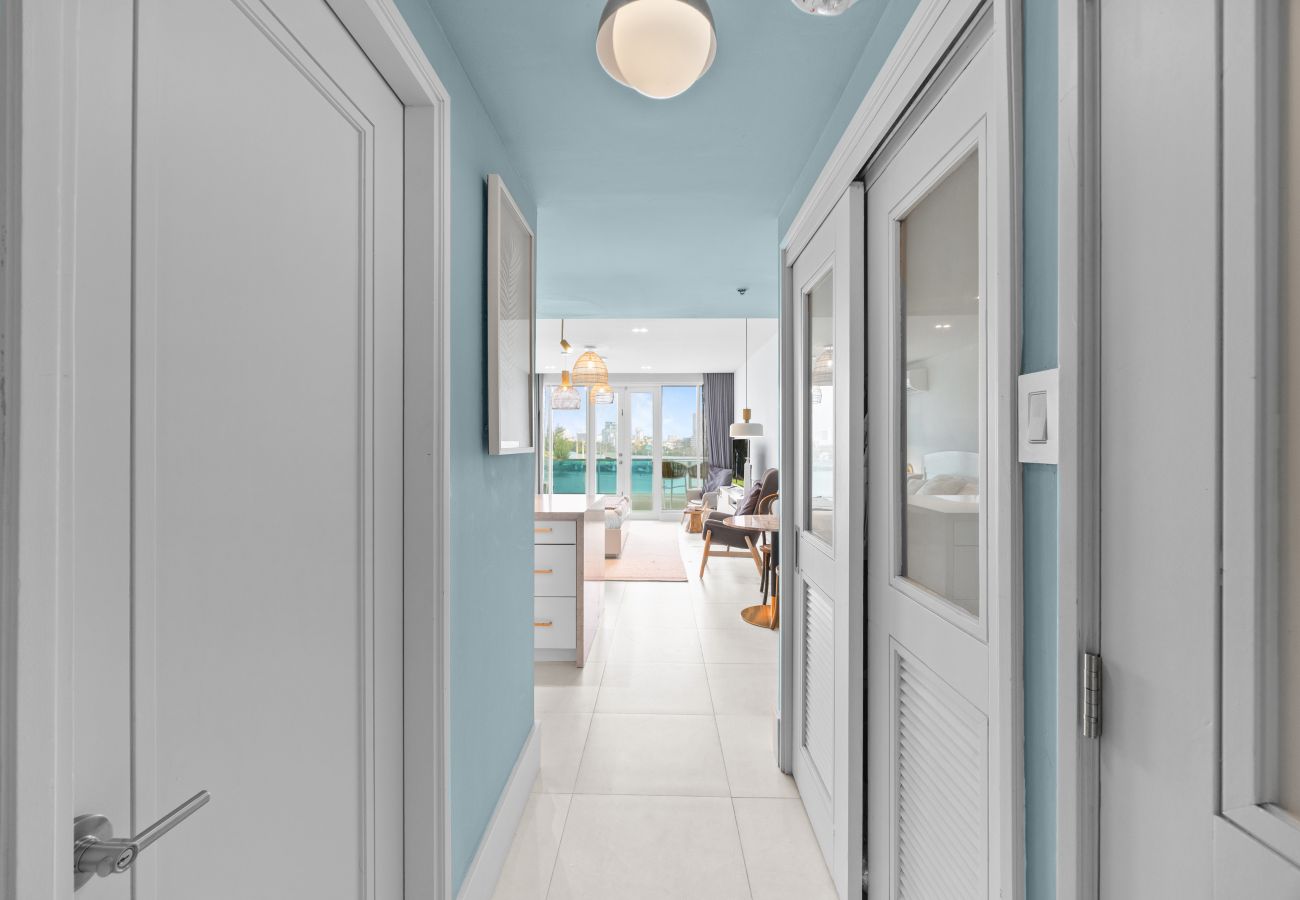 Apartamento en San Juan - Bright & Modern Suite for Couples