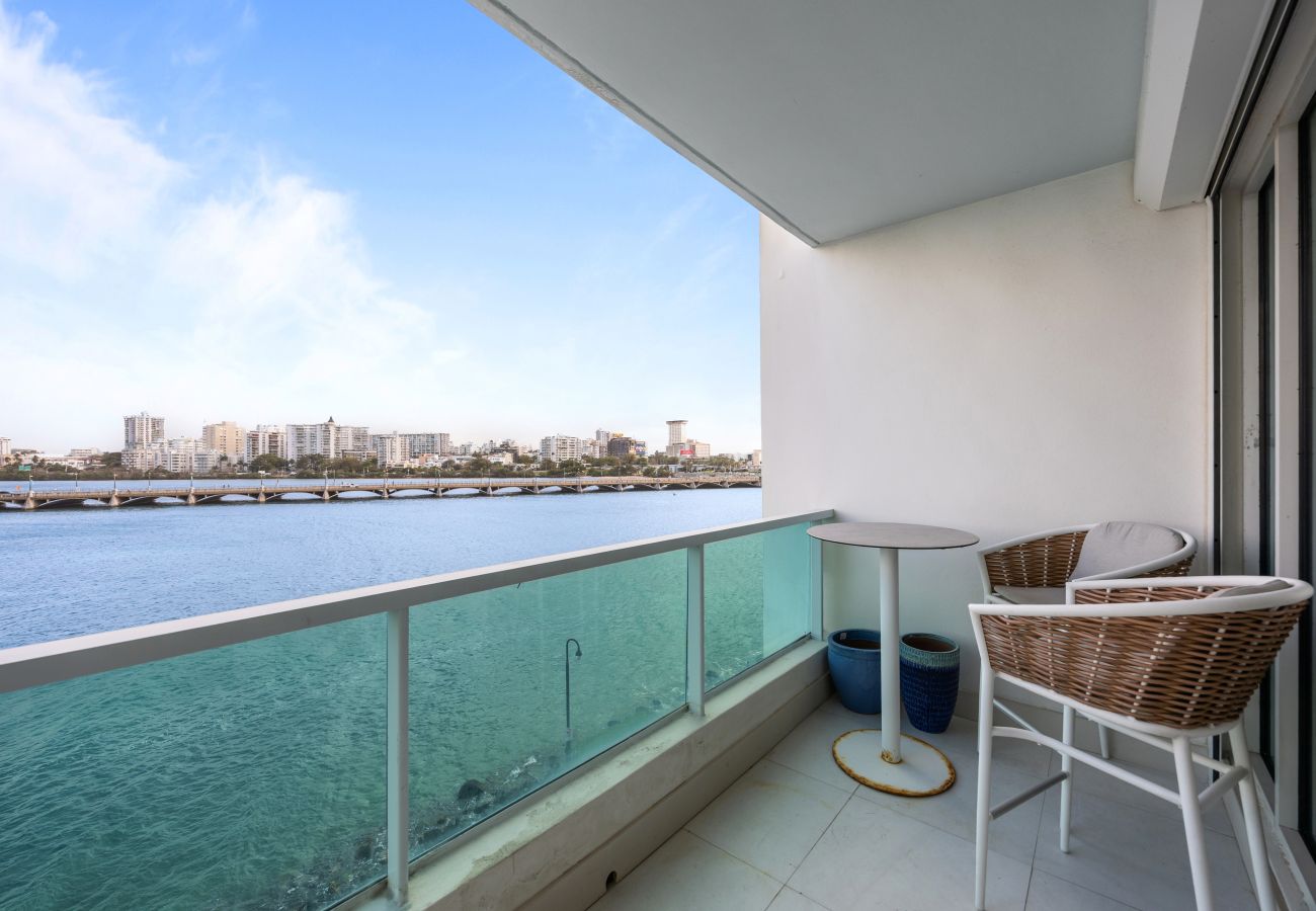 Apartamento en San Juan - Bright & Modern Suite for Couples