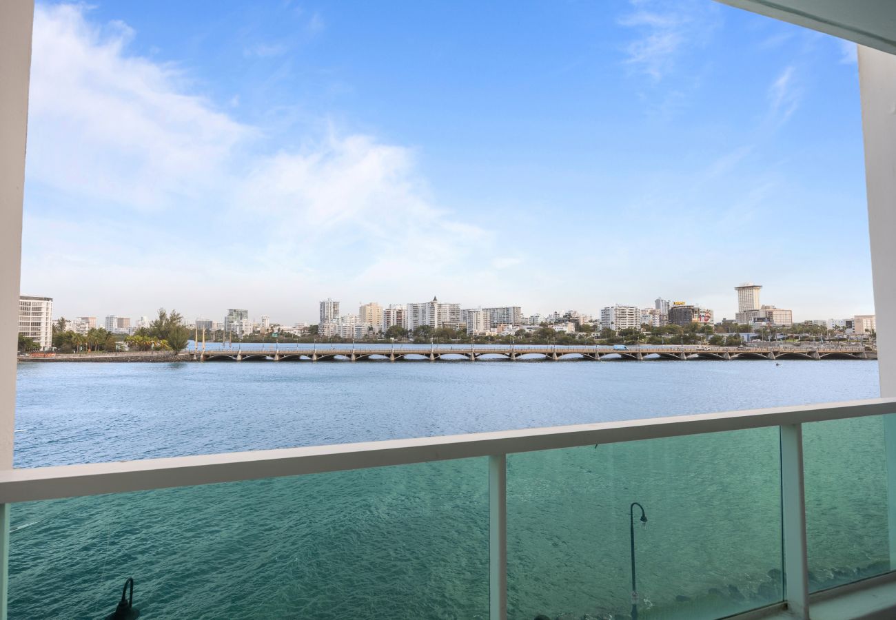 Apartamento en San Juan - Bright & Modern Suite for Couples