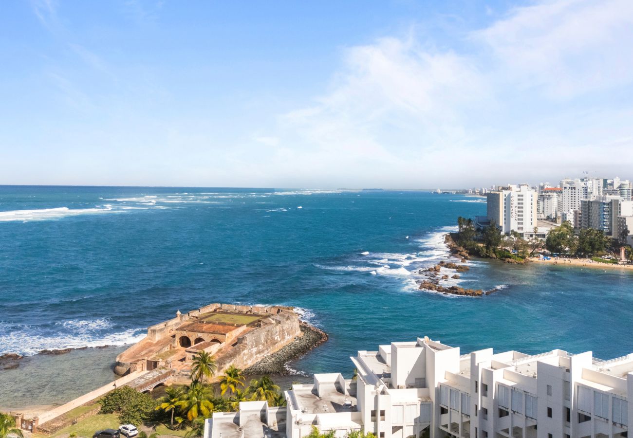 Apartamento en San Juan - Stylish 1BR with Balcony & Prime Location