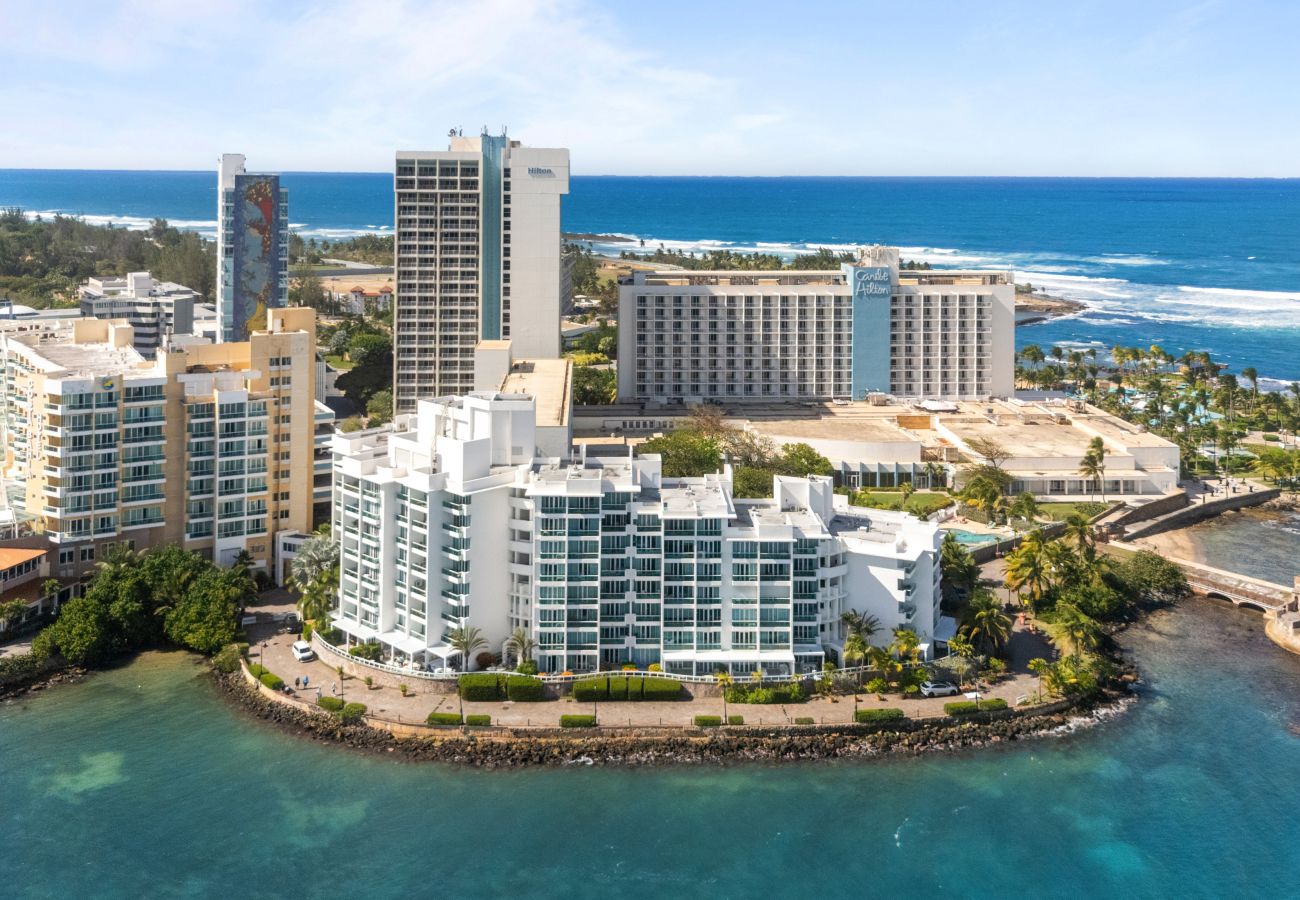 Apartamento en San Juan - Stylish 1BR with Balcony & Prime Location