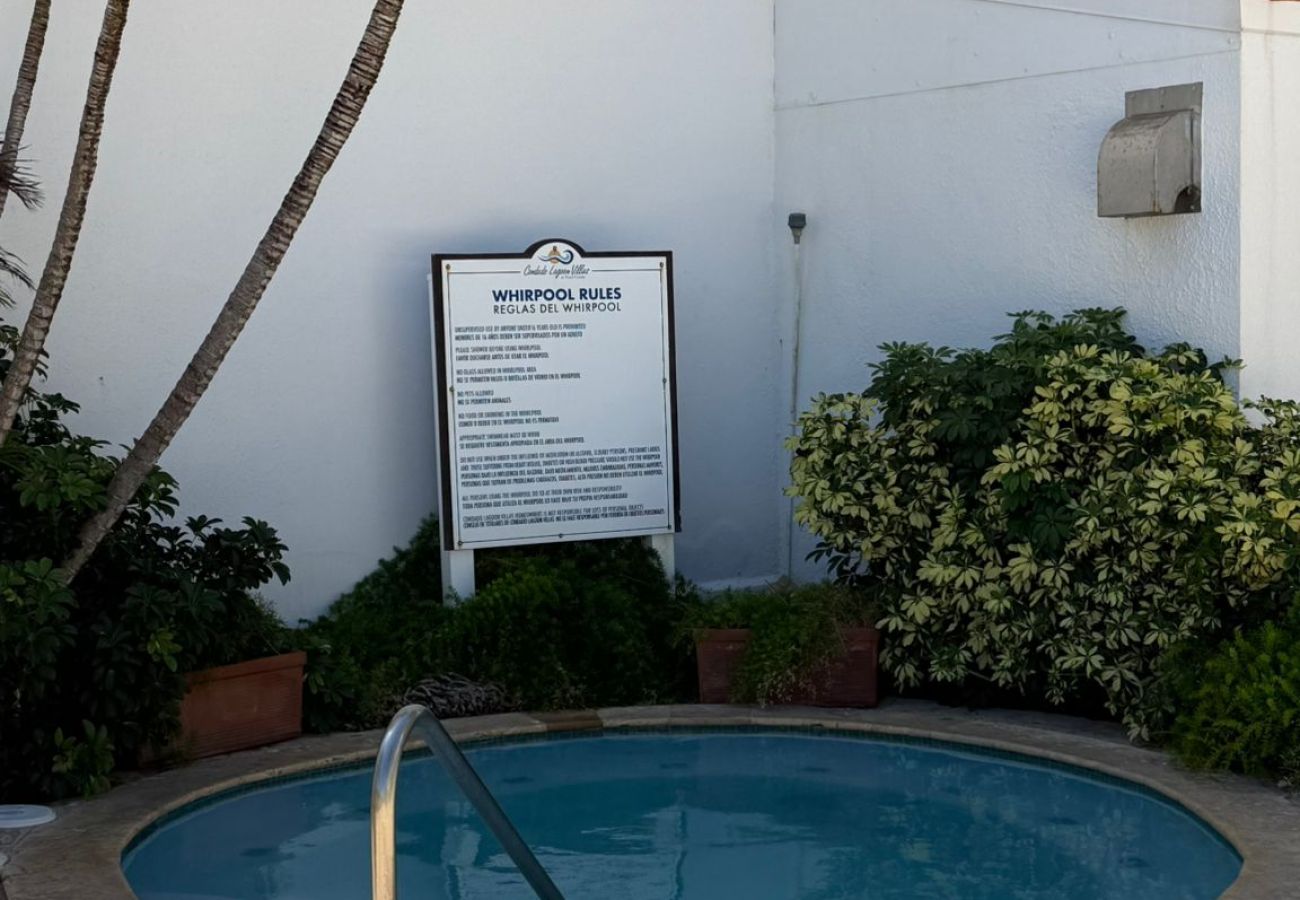 Apartamento en San Juan - Stylish 1BR with Balcony & Prime Location