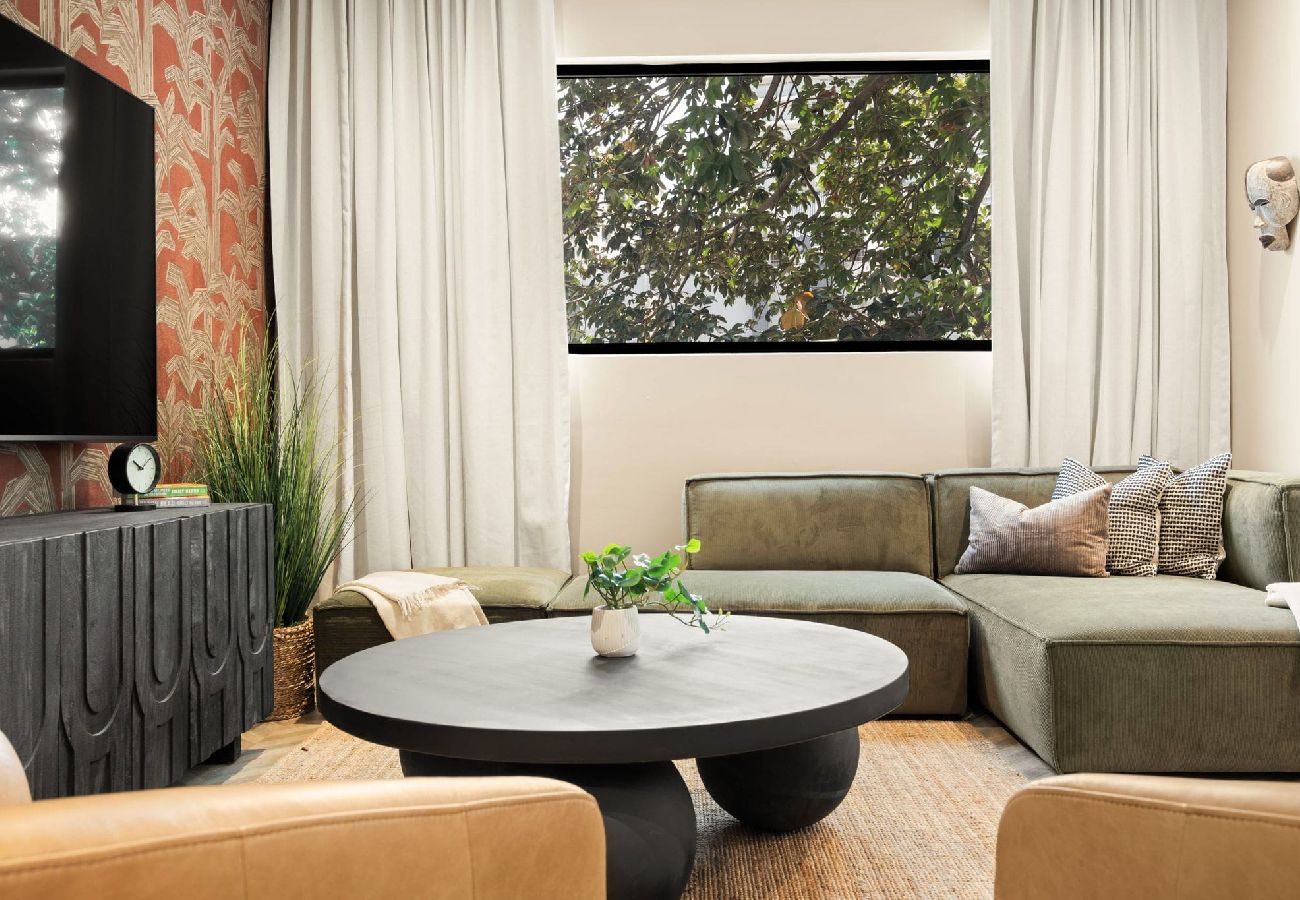 Apartamento en San Juan - Your Condado Escape: Two Chic Apartments Combined 