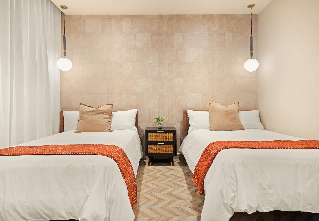 Apartamento en San Juan - Your Condado Escape: Two Chic Apartments Combined 