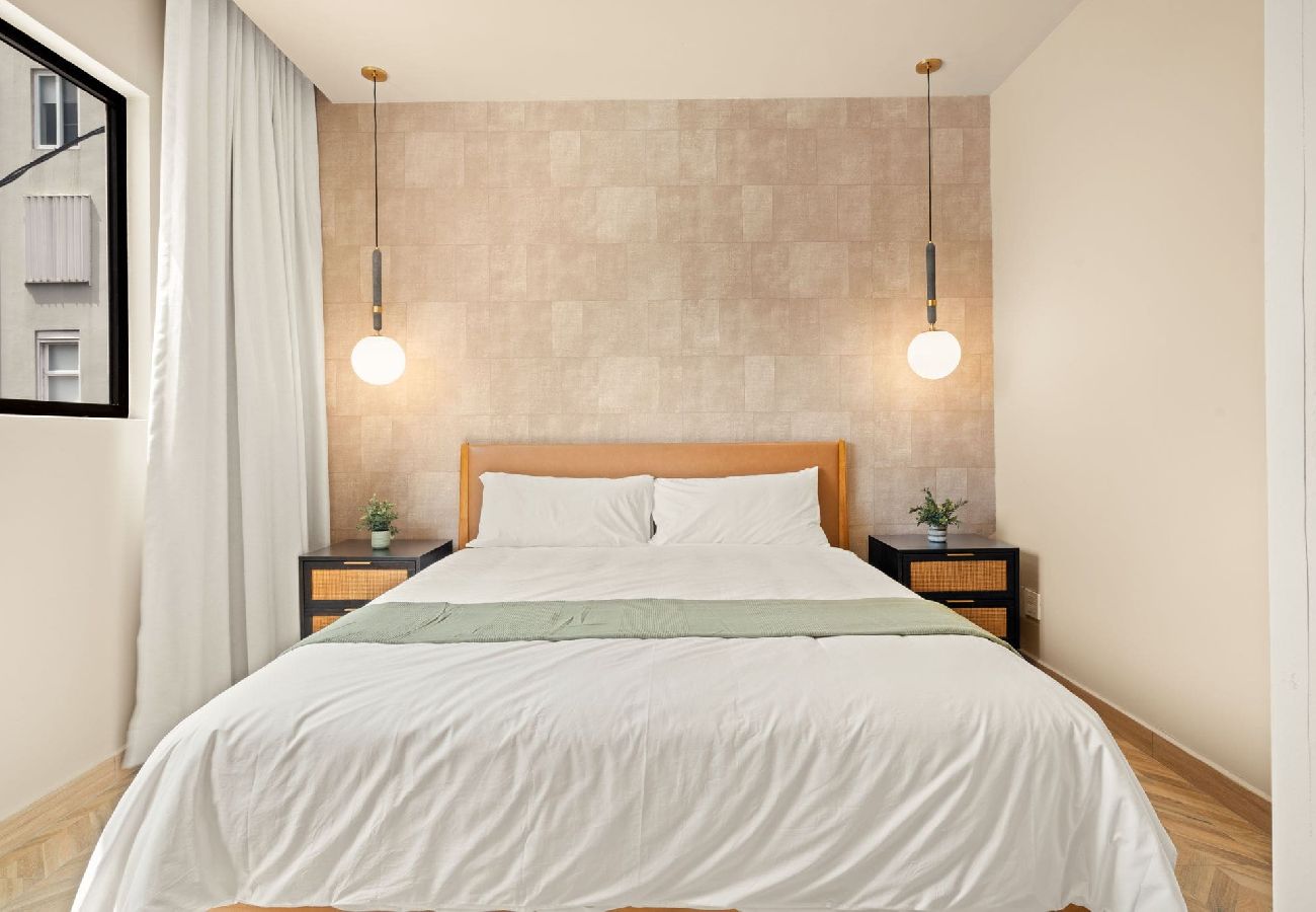 Apartamento en San Juan - Your Condado Escape: Two Chic Apartments Combined 