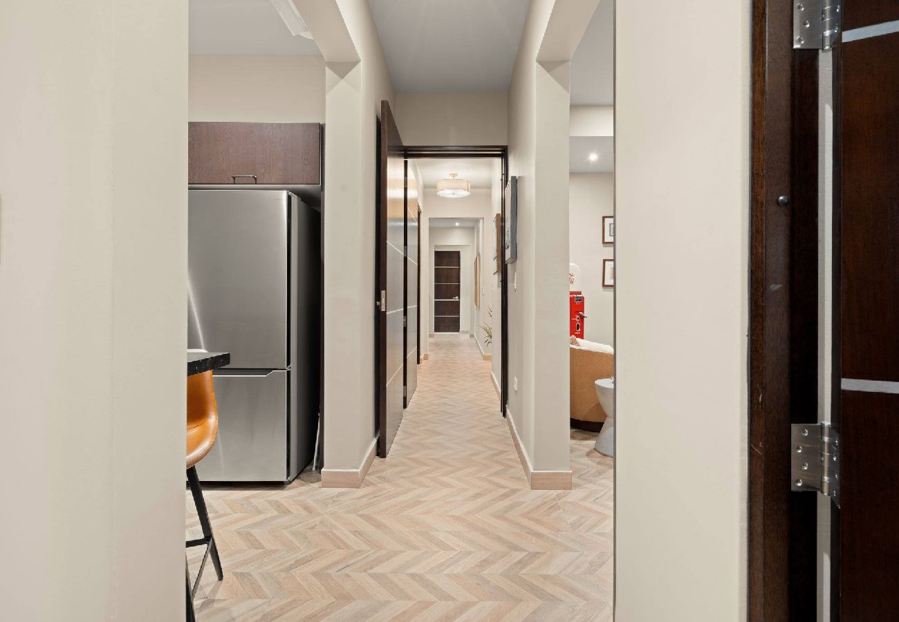 Apartamento en San Juan - Your Condado Escape: Two Chic Apartments Combined 