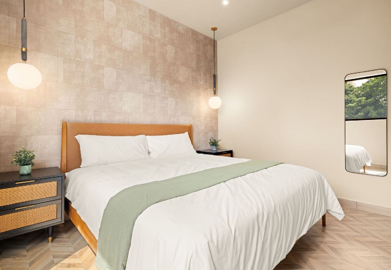 Apartamento en San Juan - Your Condado Escape: Two Chic Apartments Combined 