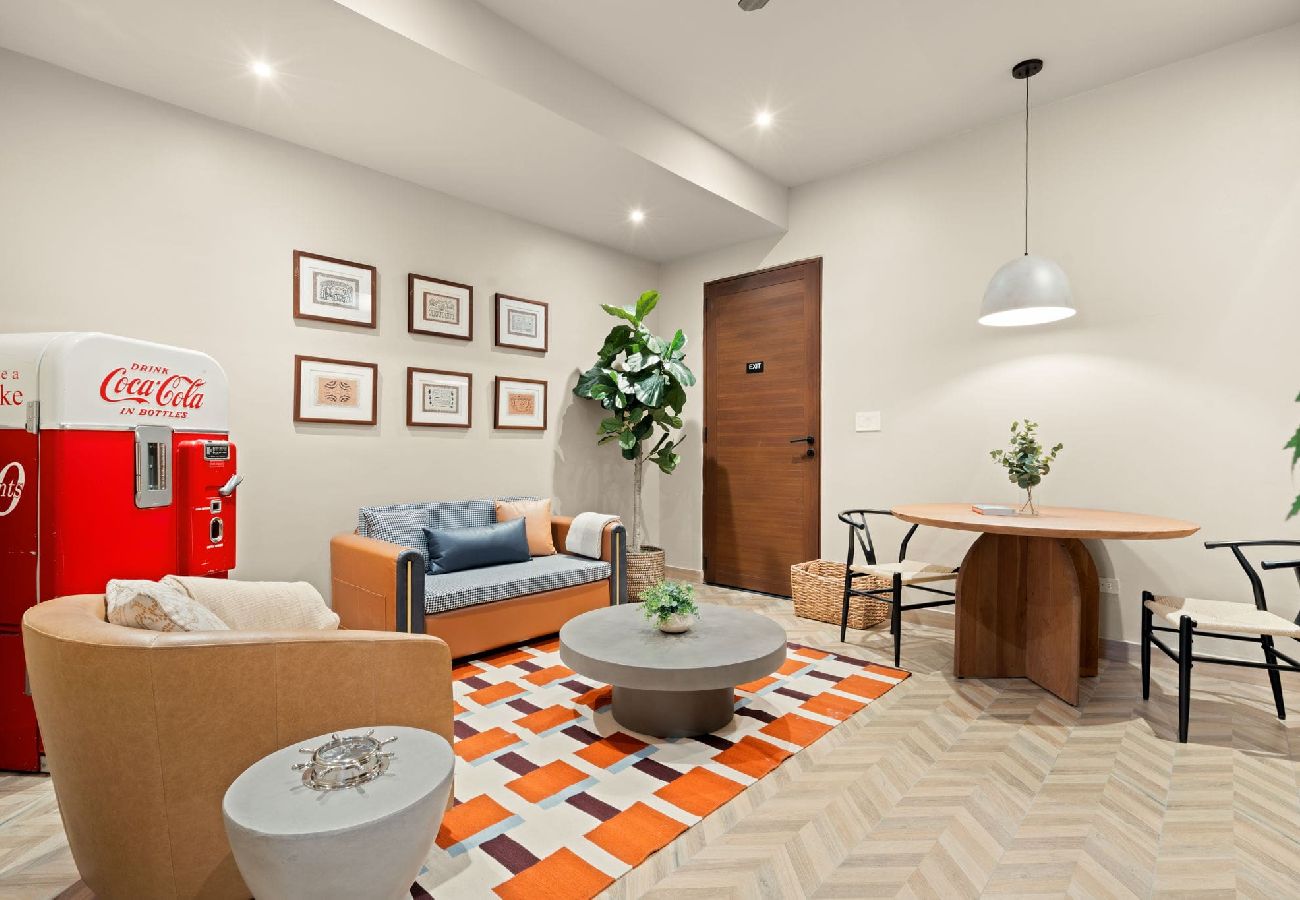 Apartamento en San Juan - Your Condado Escape: Two Chic Apartments Combined 