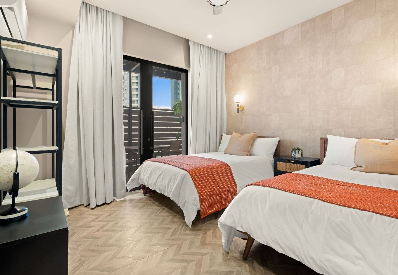 Apartamento en San Juan - Your Condado Escape: Two Chic Apartments Combined 