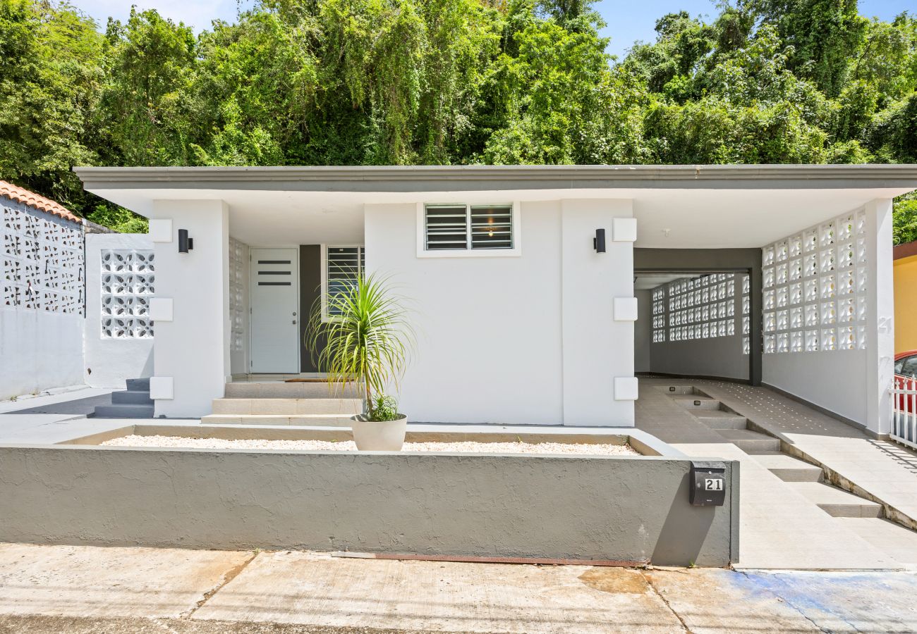 Casa en Manatí  - Cozy 3B House Charming  and Comfortable