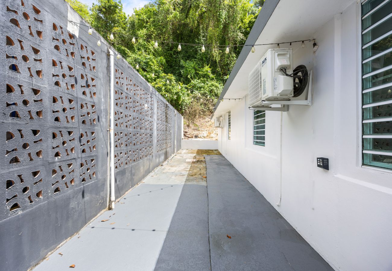 Casa en Manatí  - Cozy 3B House Charming  and Comfortable