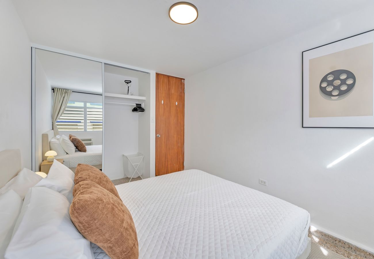 Apartamento en San Juan - Oasis de 3 habitaciones en Calle Cerra con balcón