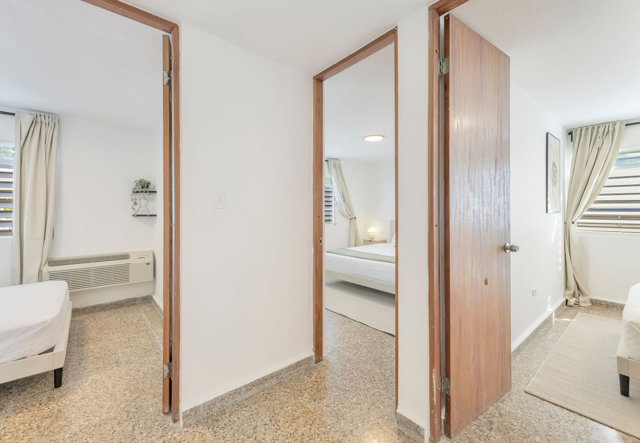 Apartamento en San Juan - Oasis de 3 habitaciones en Calle Cerra con balcón