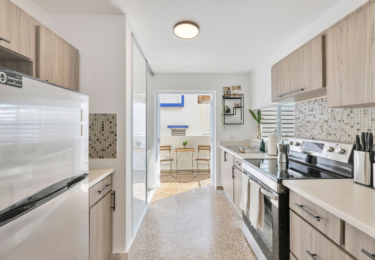 Apartamento en San Juan - Oasis de 3 habitaciones en Calle Cerra con balcón