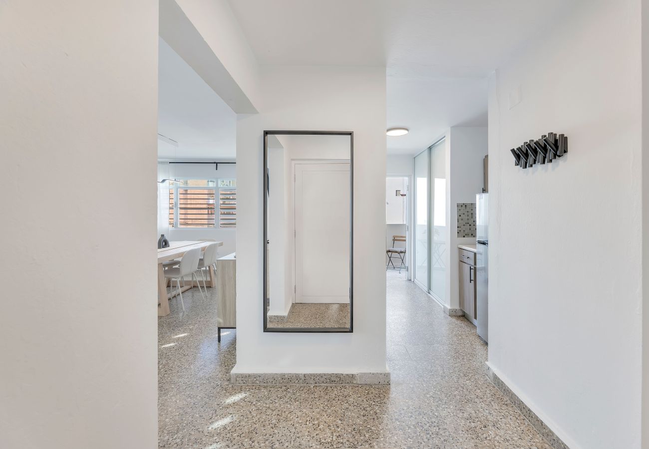 Apartamento en San Juan - Escapada en Calle Cerra · 3 habitaciones con balcón