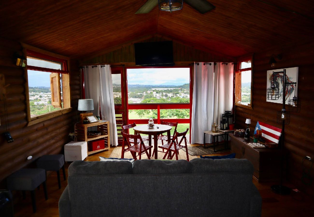 Agroturismo en Cidra - La Loma: Cozy Retreat with Jacuzzi & Views 
