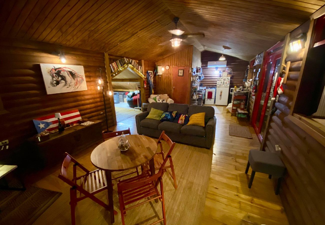 Agroturismo en Cidra - La Loma: Cozy Retreat with Jacuzzi & Views 