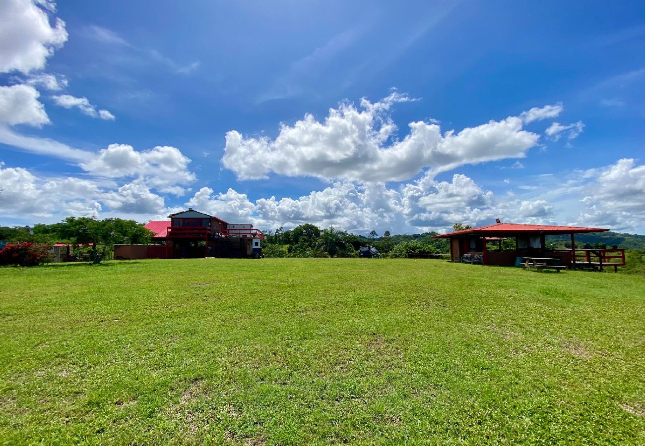 Agroturismo en Cidra - La Loma: Cozy Retreat with Jacuzzi & Views 