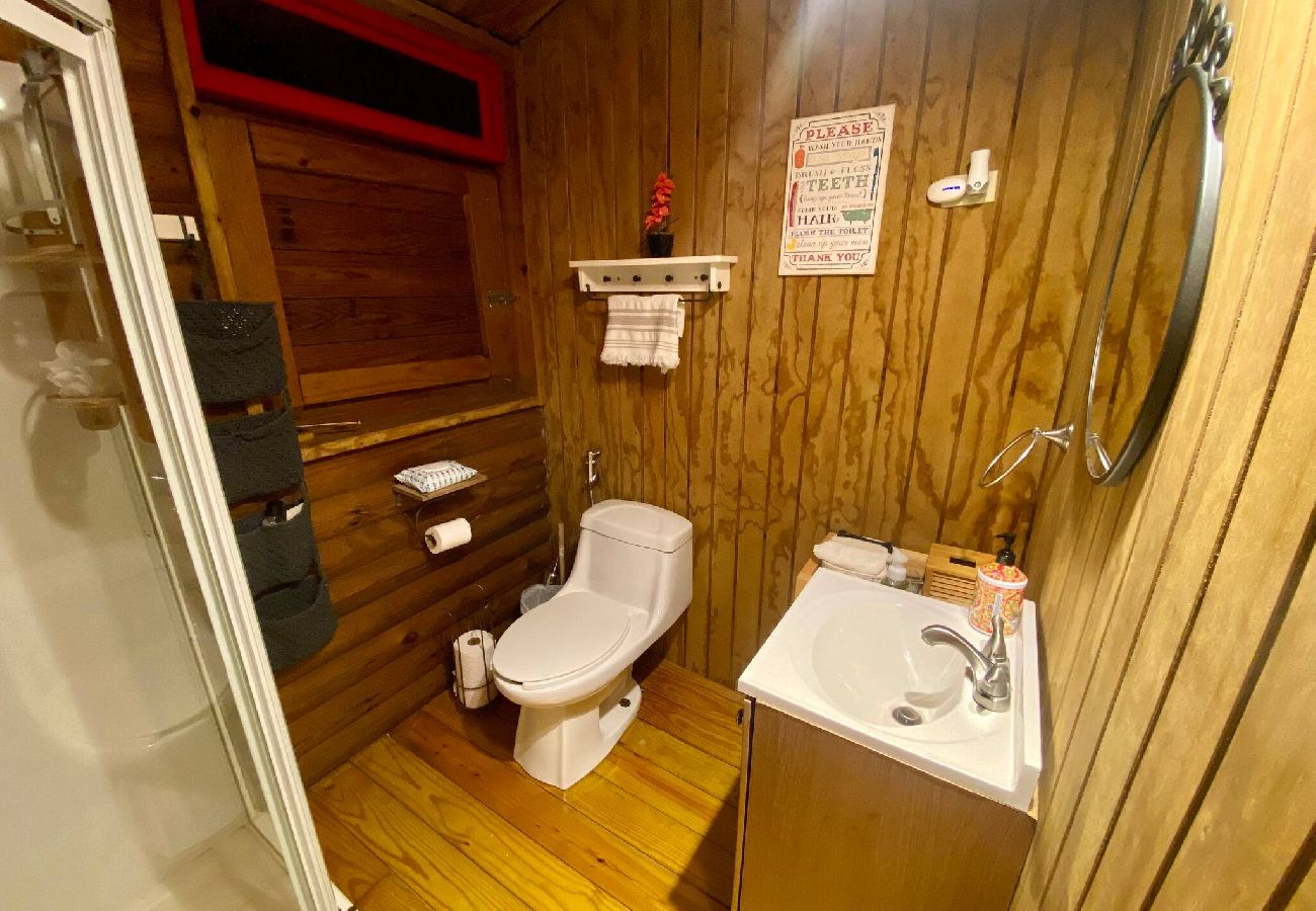 Agroturismo en Cidra - La Loma: Cozy Retreat with Jacuzzi & Views 