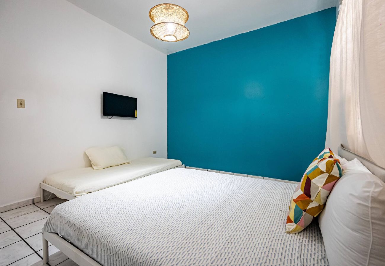 Apartamento en San Juan - Affordable 1BR Walk to Beach and Old San Juan 
