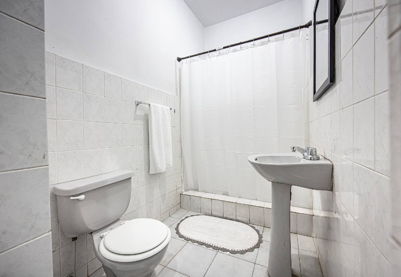 Apartamento en San Juan - Affordable 1BR Walk to Beach and Old San Juan 