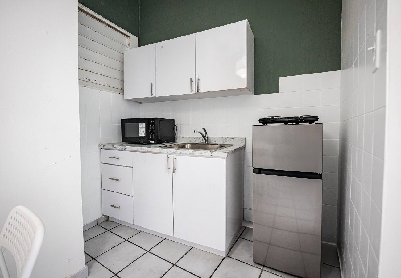 Apartamento en San Juan - Budget Friendly Apt with 2 Balconies Near Beach 