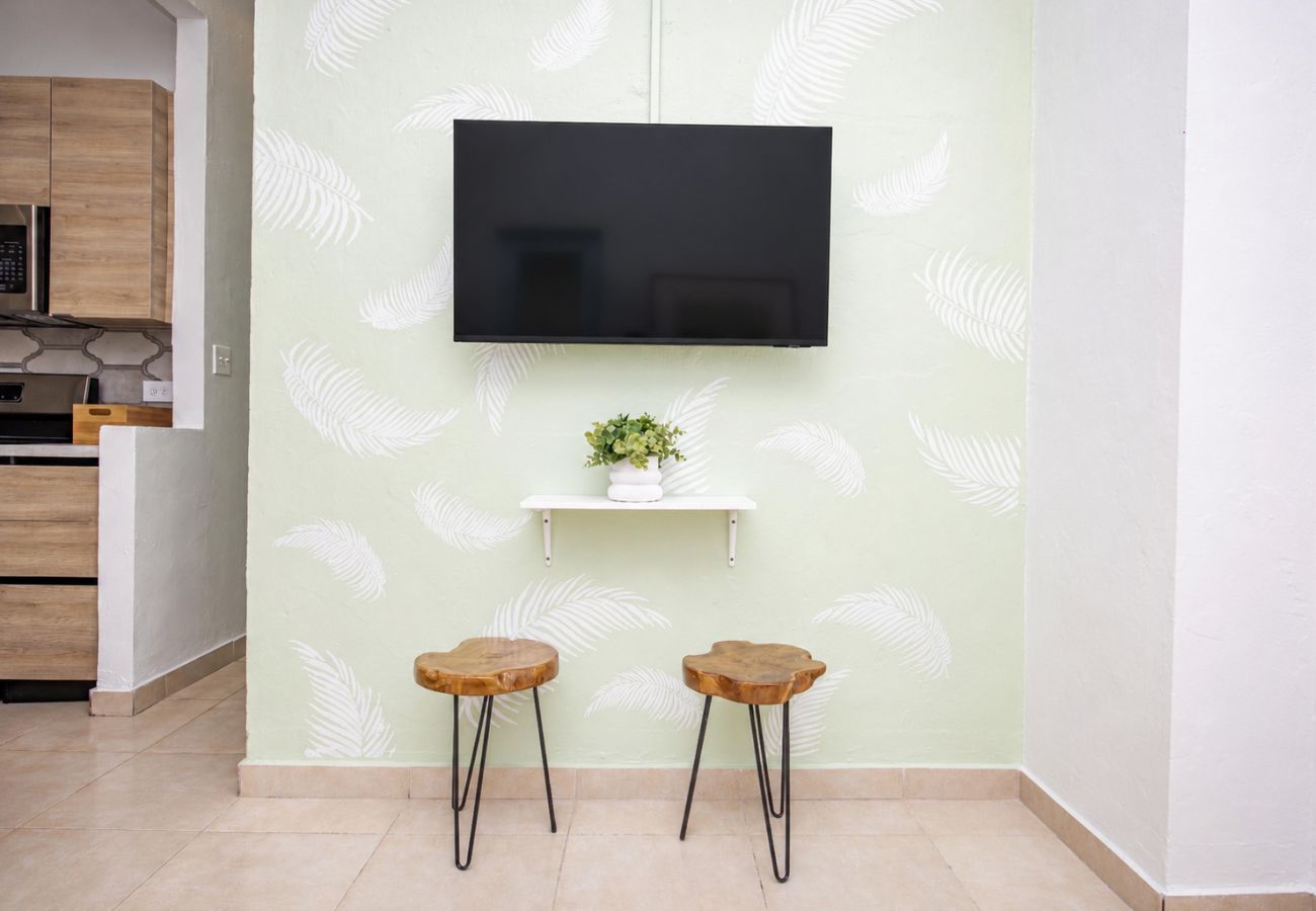 Apartamento en San Juan - Stylish 2 Br Apartment Steps from La Cerra 