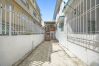 Casa en San Juan - Central San Juan Stay | Twin Beds & Great Location