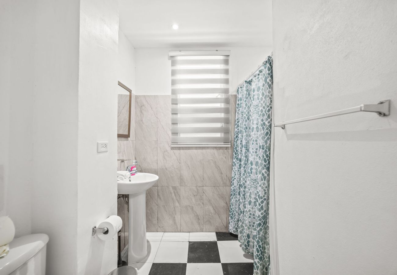 Casa en San Juan - Cozy San Juan Stay | Near Airport & Old San Juan