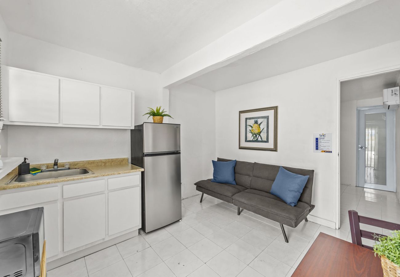 Casa en San Juan - Modern Loft in San Juan | Near Airport & Old San Juan