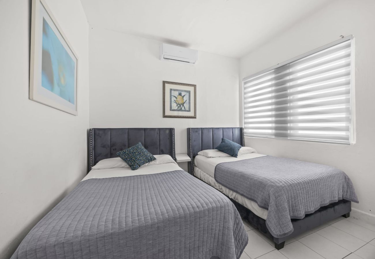 Casa en San Juan - Cozy Family Apartment at San Juan 