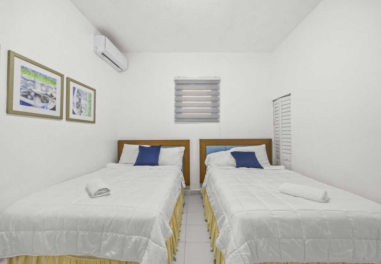 Casa en San Juan - Comfortable Group Stay | Sleeps 5 | Great Location