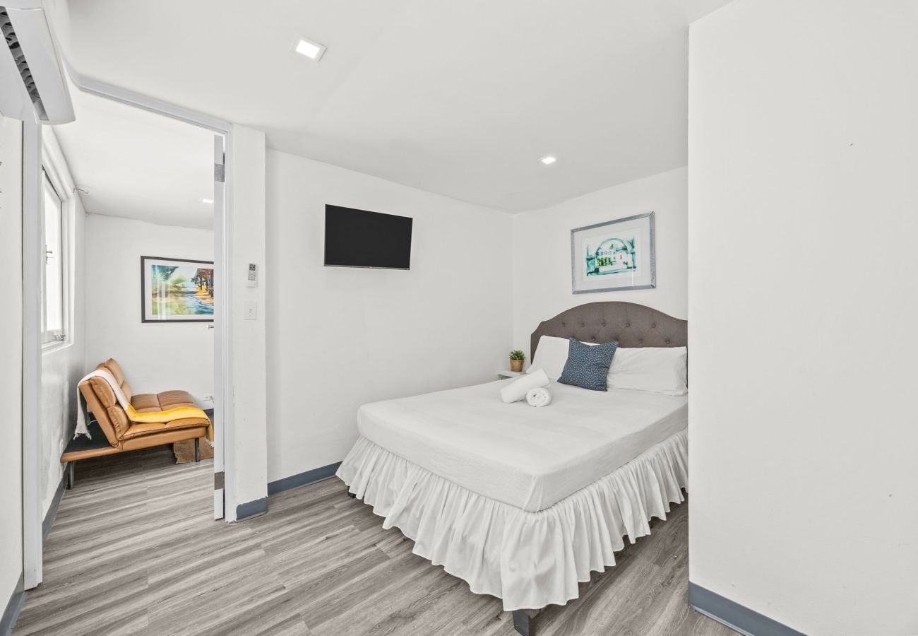 Casa en San Juan - Comfortable City Stay | Near Airport & Old San Juan
