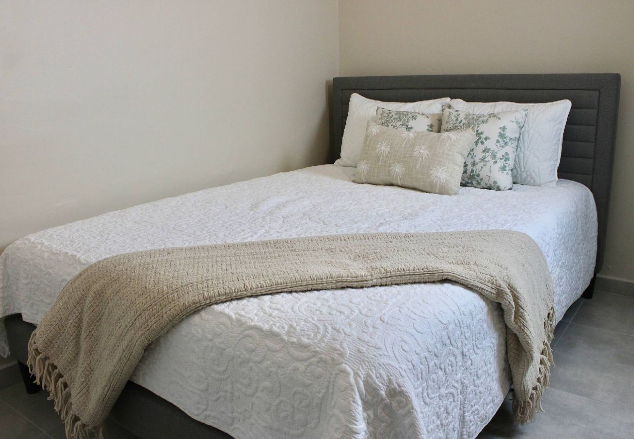 Apartamento en San Juan - Cozy 2 Br Apartment Steps from La Cerra 