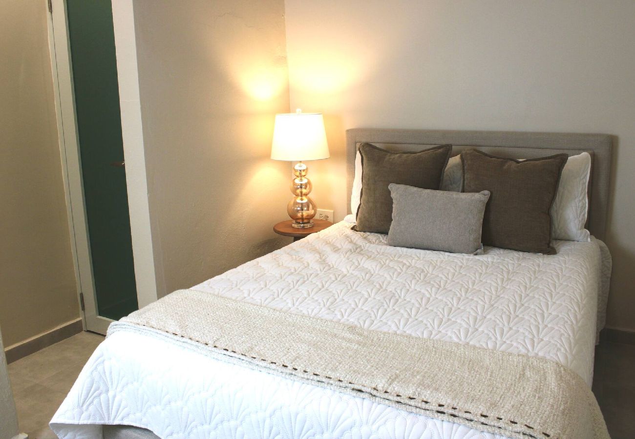 Apartamento en San Juan - Cozy 2 Br Apartment Steps from La Cerra 
